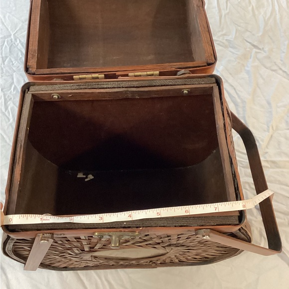 Vintage basket purse 👜 - Picture 4 of 12